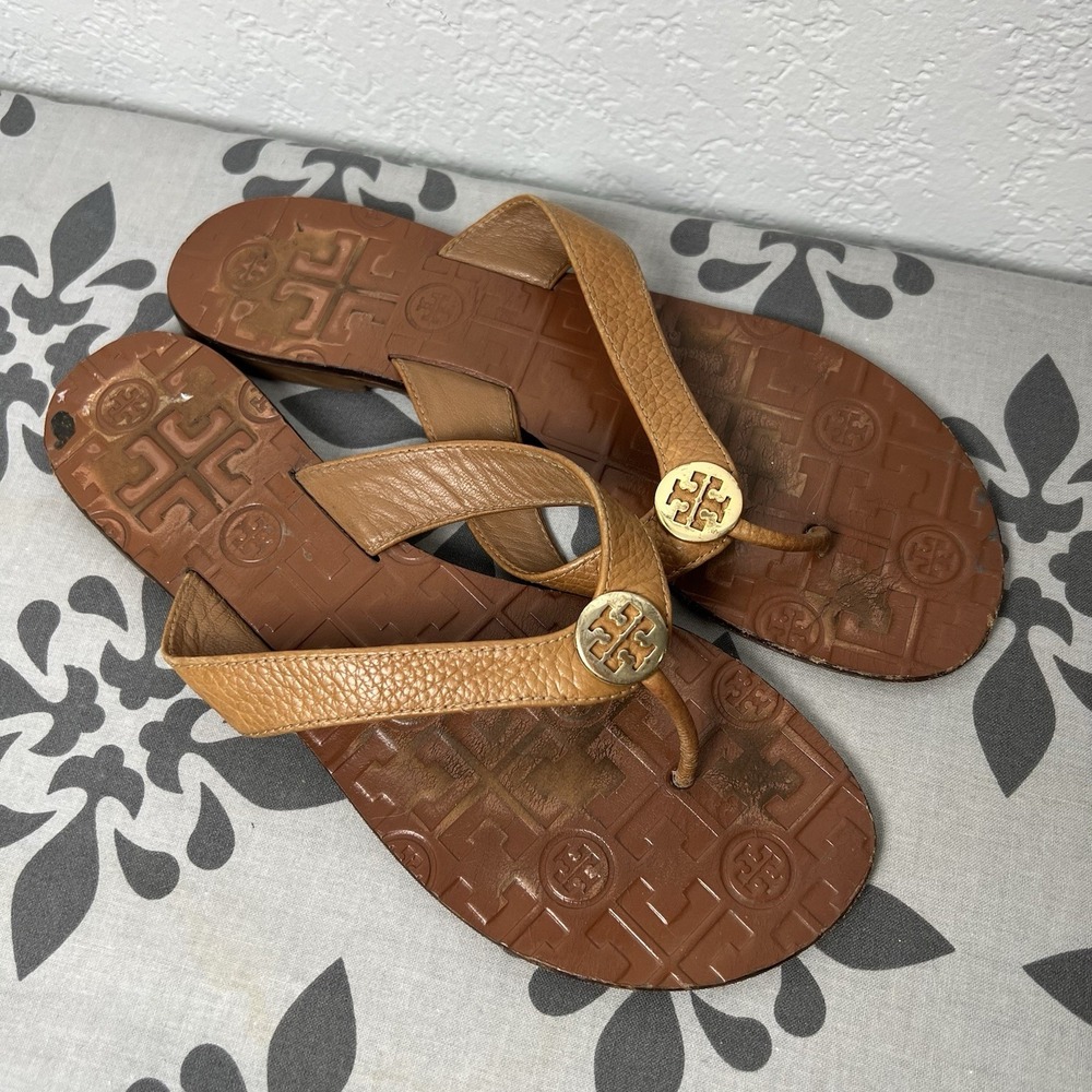 Tory Burch Thora Flat Leather Thong Sandals Royal Tan / Logo Gold Size 9 M